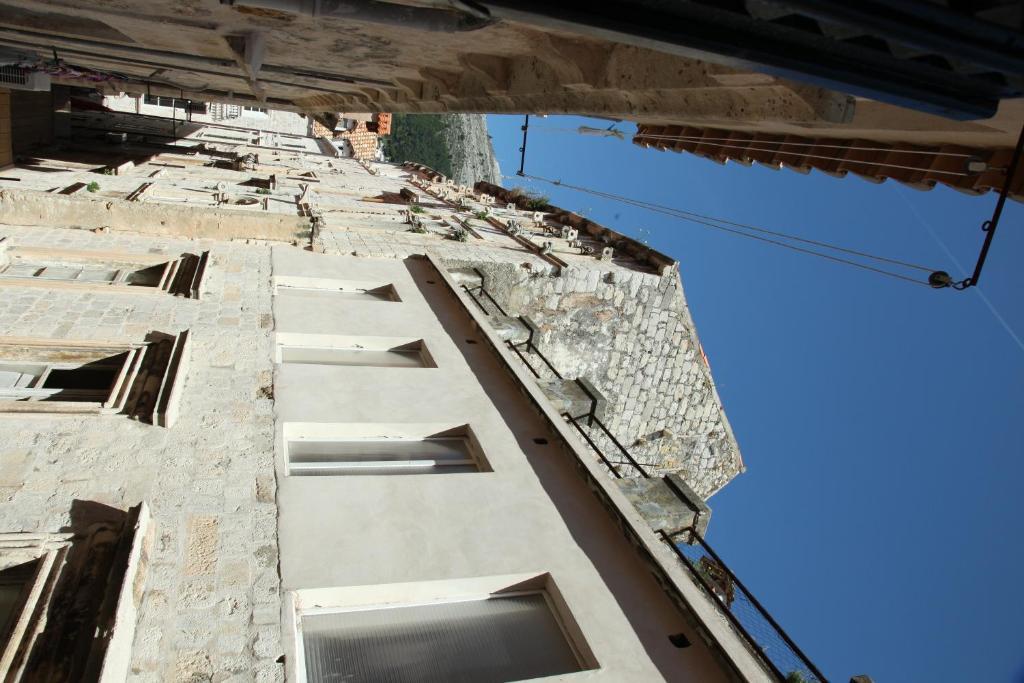 Esperanza Apartment *